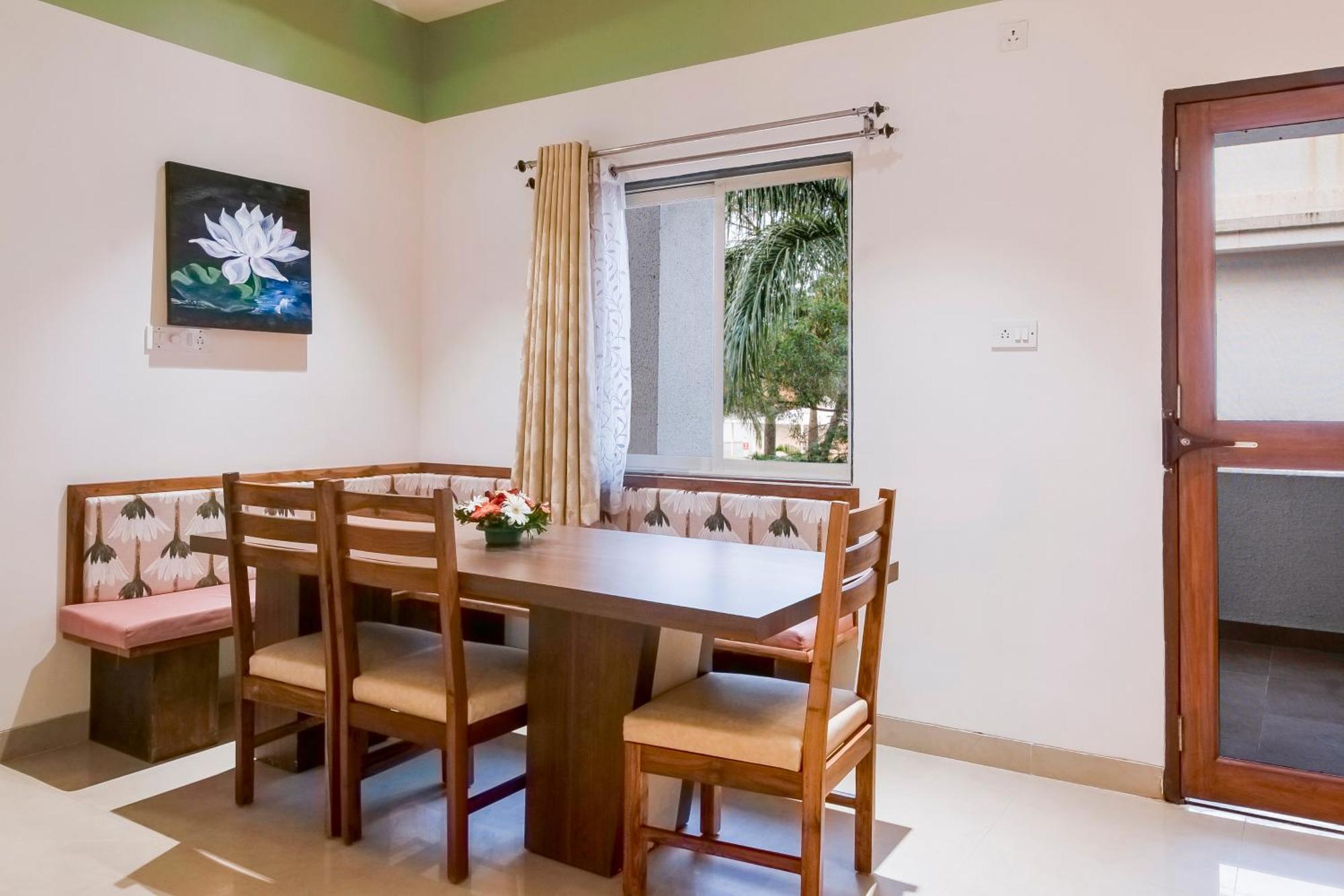 Hotel Sterling Stolen Heaven Lonavla Zimmer foto