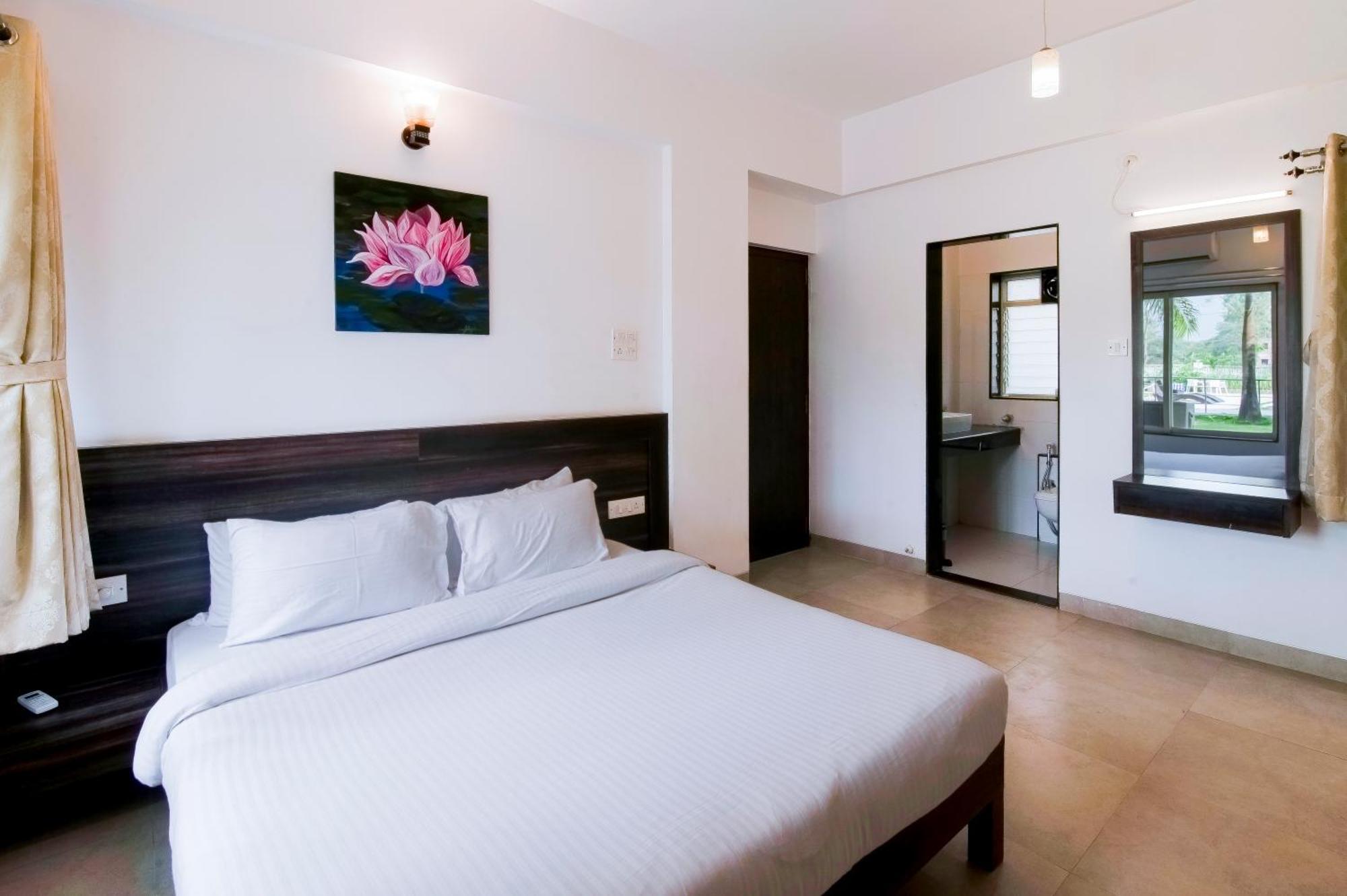 Hotel Sterling Stolen Heaven Lonavla Zimmer foto