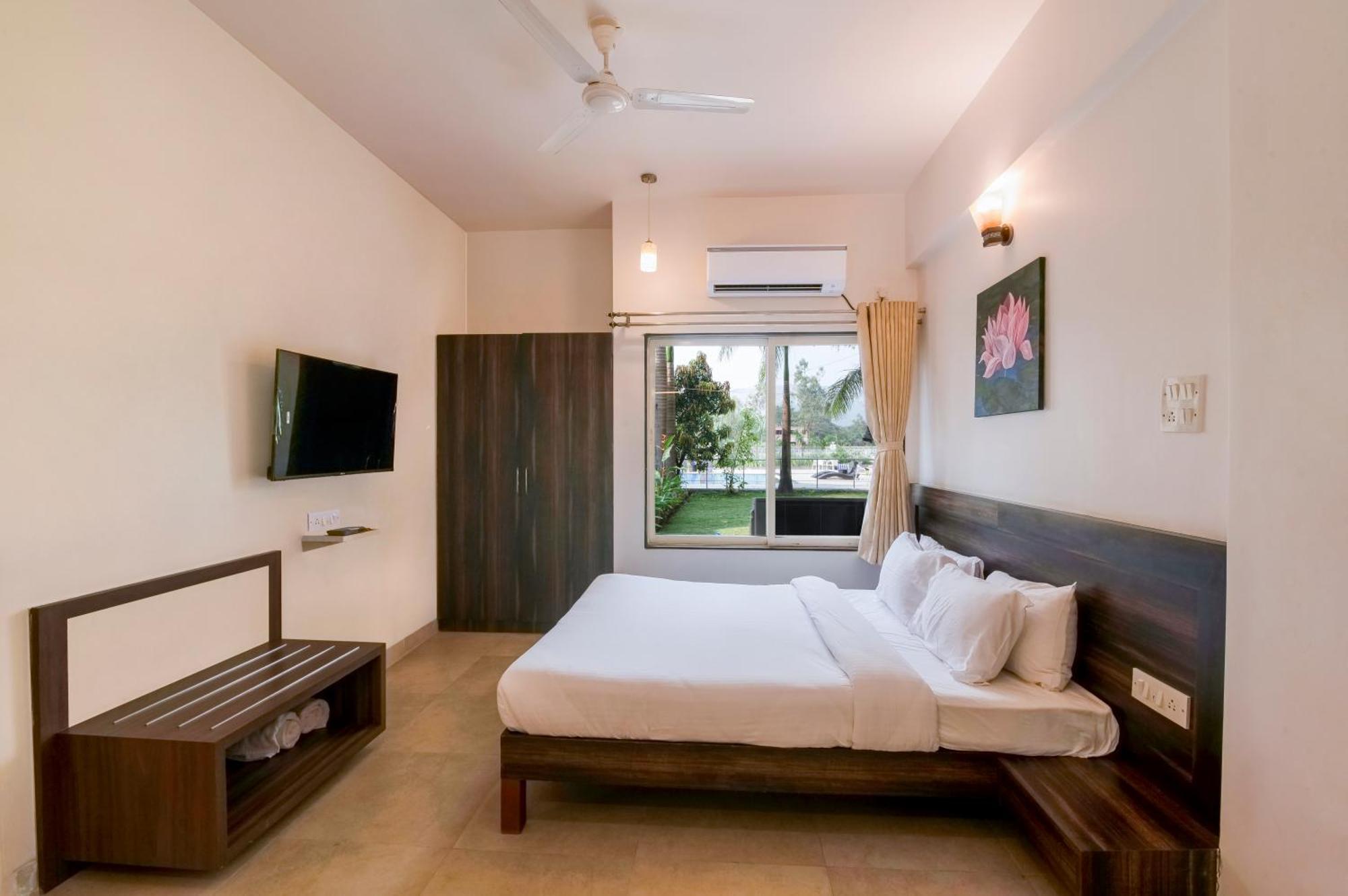 Hotel Sterling Stolen Heaven Lonavla Zimmer foto
