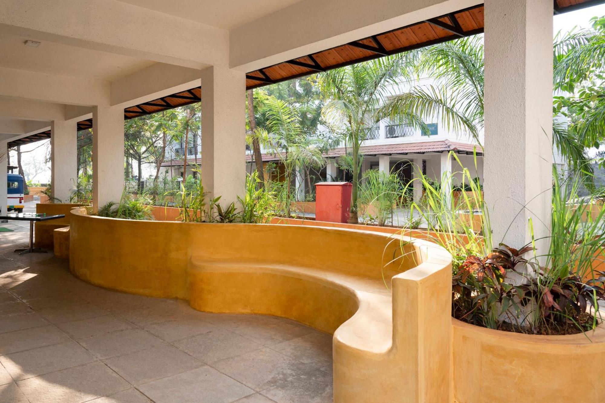Hotel Sterling Stolen Heaven Lonavla Exterior foto
